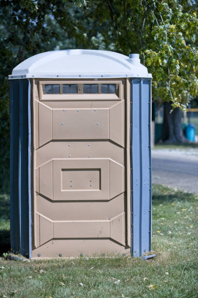 Best Portable bathroom rental  in Lake Geneva, WI